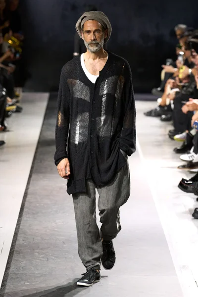 Look 27
